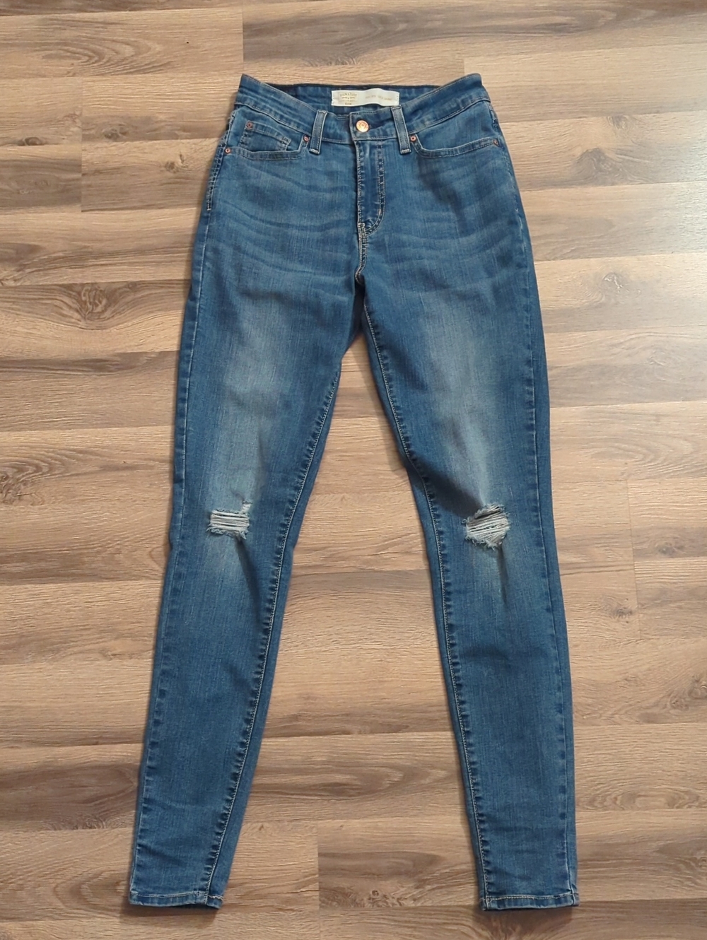 LEVI STRAUSS, High Rise Super Skinny Classic  jeans, size 2L, 26x32, NWT